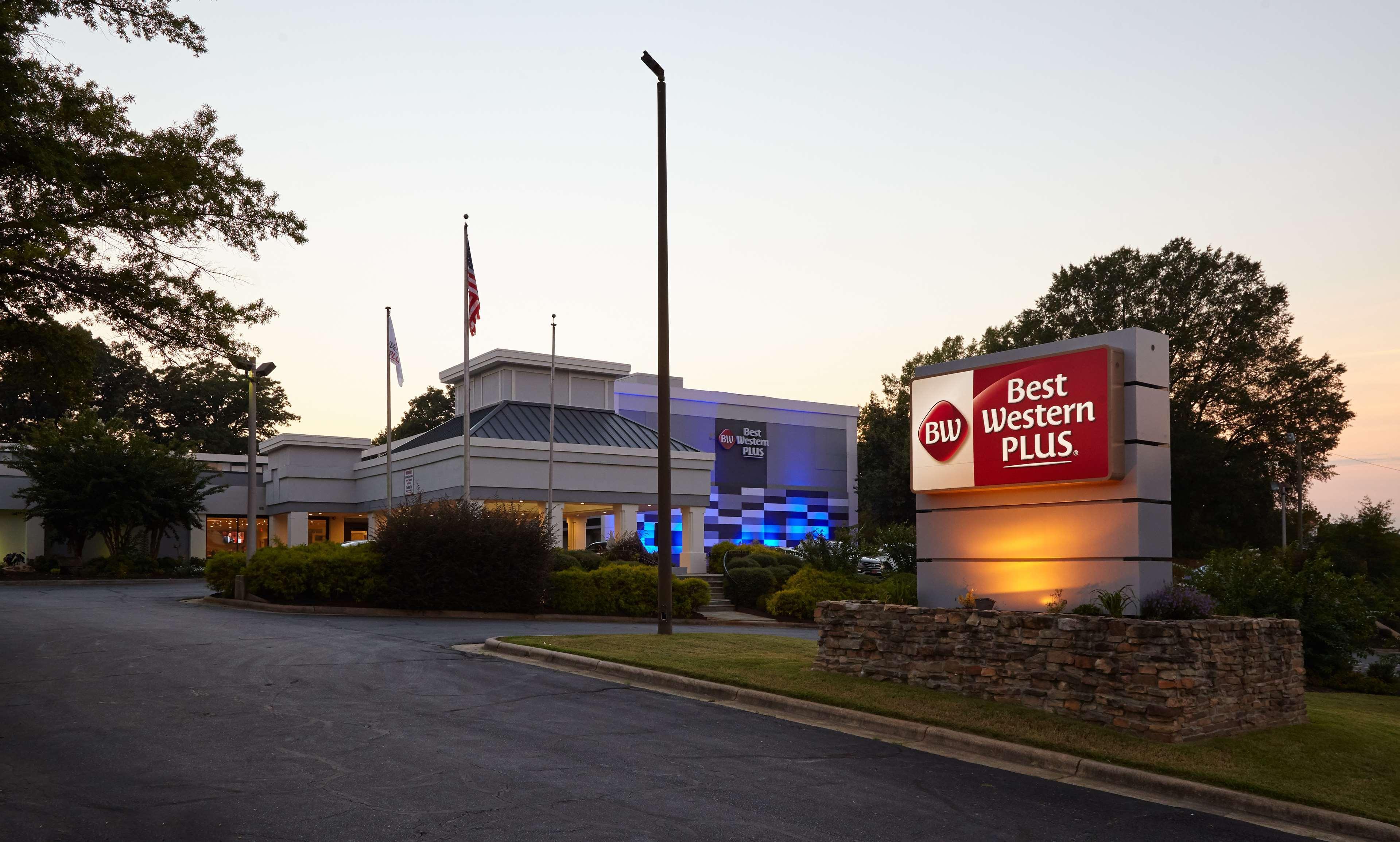 Best Western Plus University Inn Winston-Salem Exterior foto