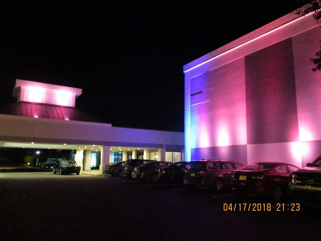 Best Western Plus University Inn Winston-Salem Exterior foto
