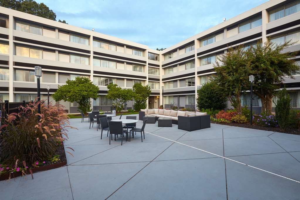 Best Western Plus University Inn Winston-Salem Exterior foto